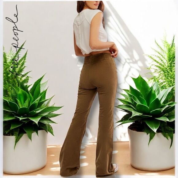 Free People Jayde Seamed Corduroy Flare Pants Jeans in the Size 32 in Fir Green - Picture 9 of 16